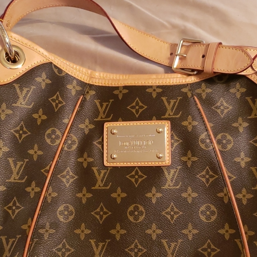 Louis Vuitton Galliera